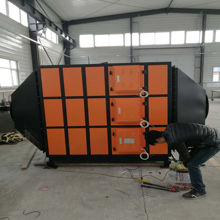 油霧凈化器該怎么工作？